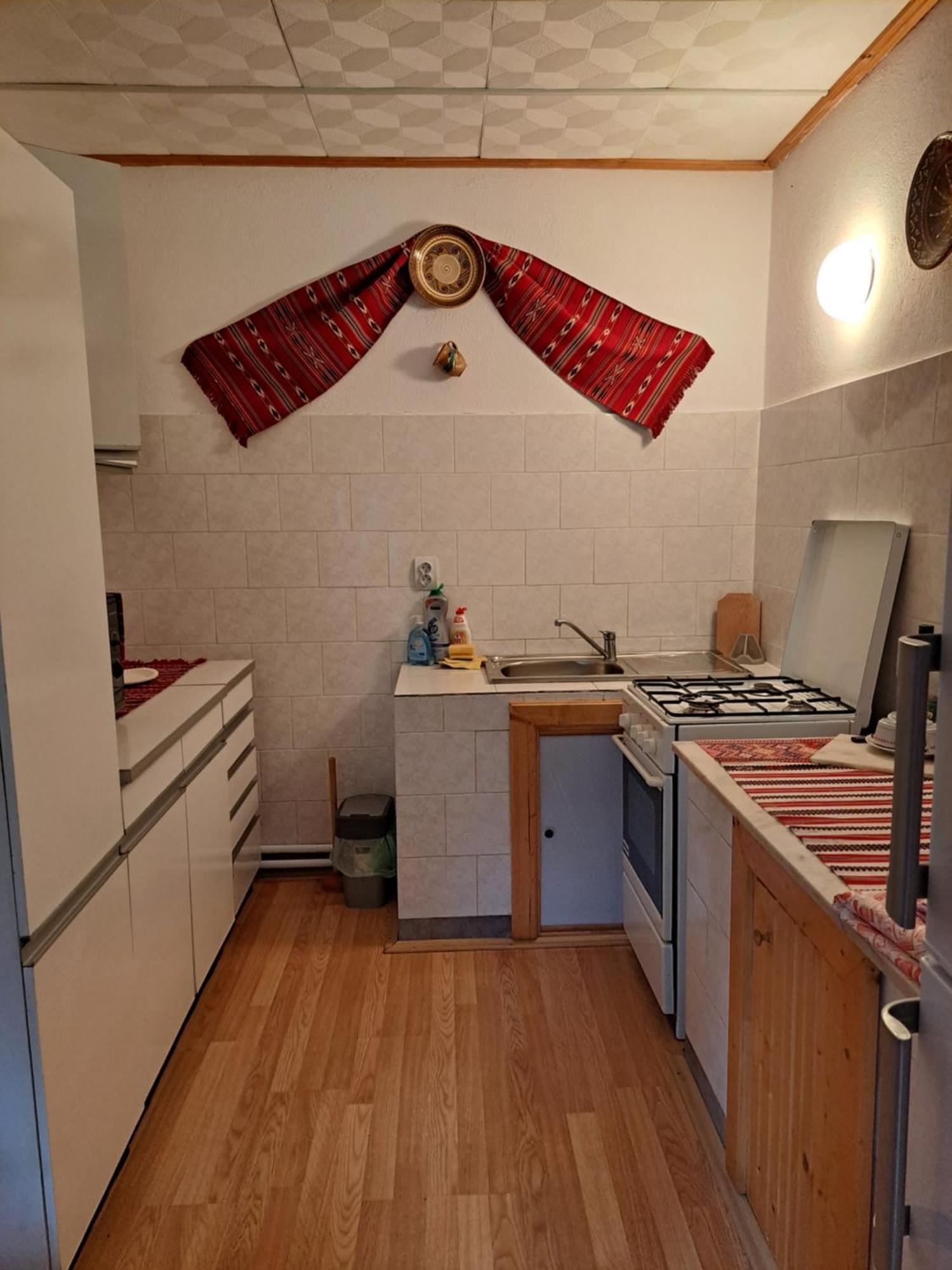 Casa Dintre Meri Poiana Mărului Exteriör bild